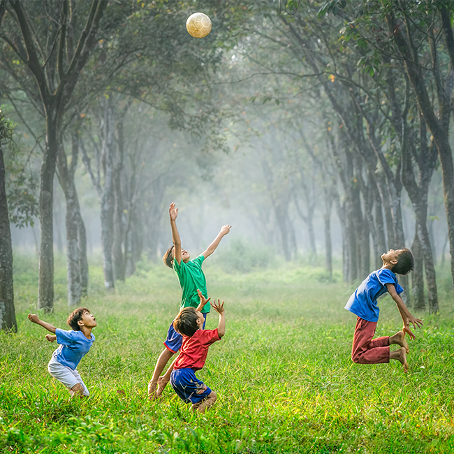 spielende Kinder