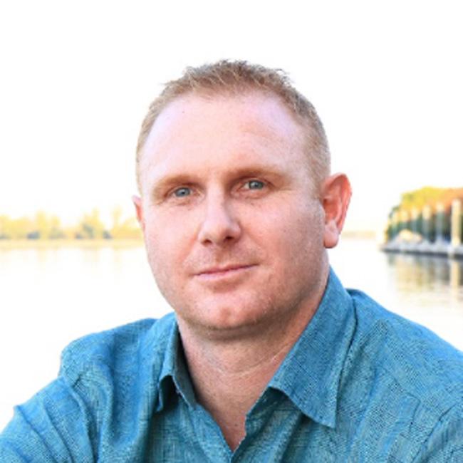 Matthew Turnbull_portrait pic_3668