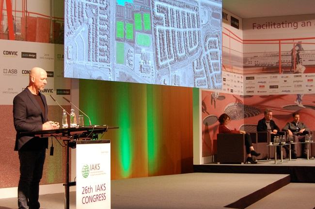 7 Nov 4pm IAKS Congress_Viktors Jaunkalns presenting DSC_0160_650.jpg
