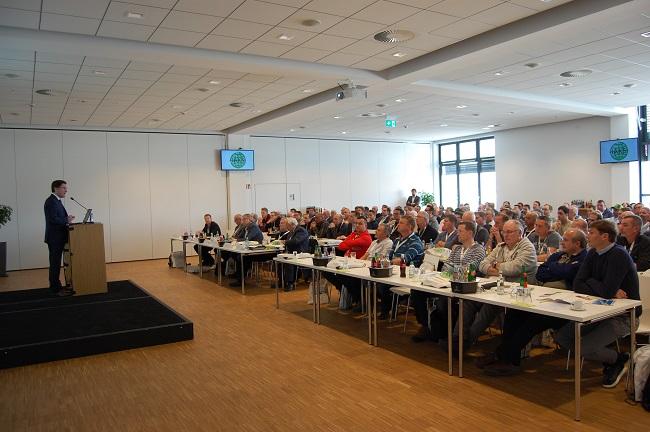 Regensburg Ice Rink - speaker and audience - 2017 Ice Maker Training 0235.jpg