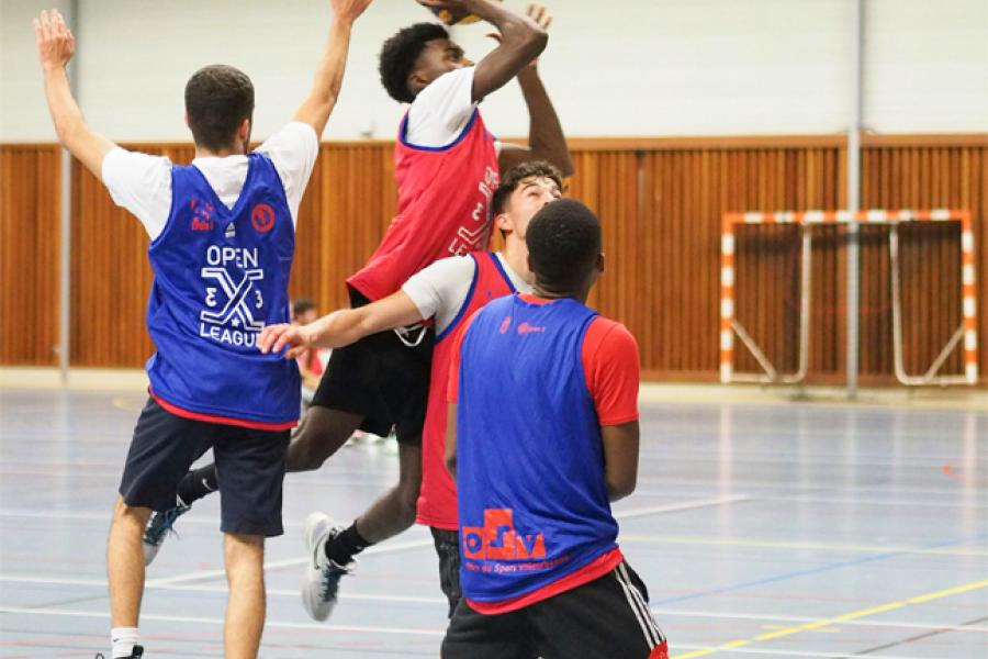 Basketballer spielen