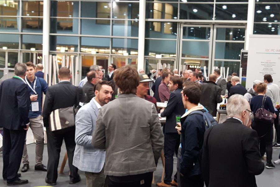 Happy Hour 2017_175046_credit IAKS_650.jpg