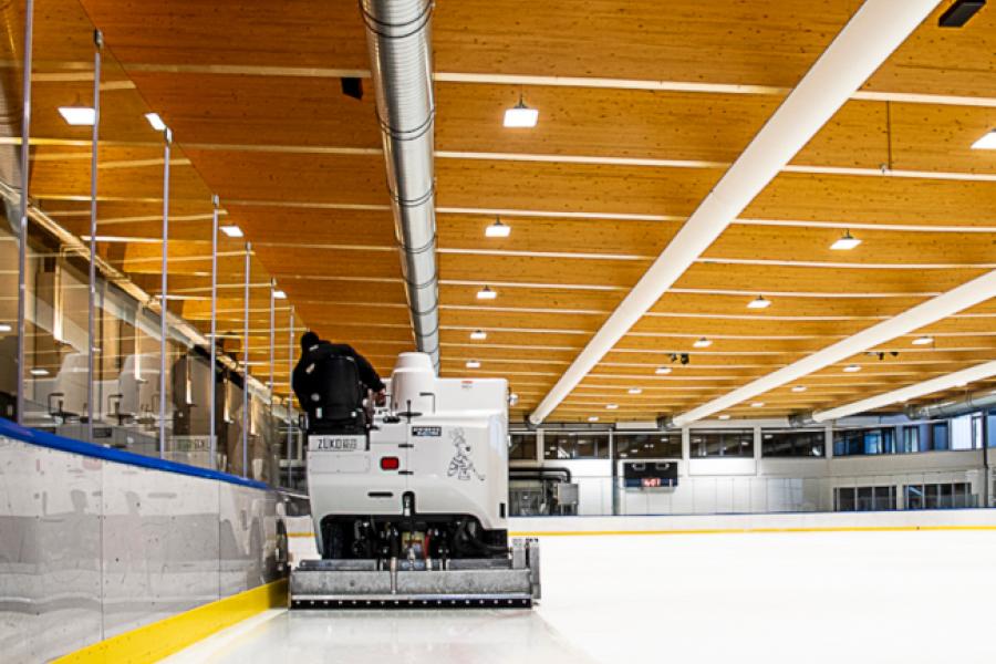Helios Arena_Villingen Schwenningen_ice resurfacer_Hermann Vikoler.jpg