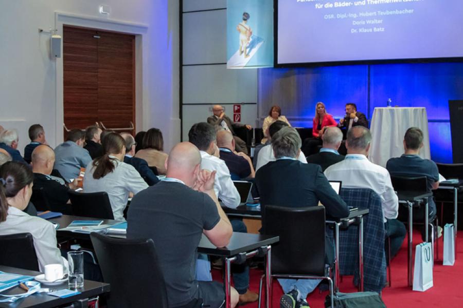 Wien Bäderforum 2023_Vortragssaal 1_credit bäder.forum_650.jpg