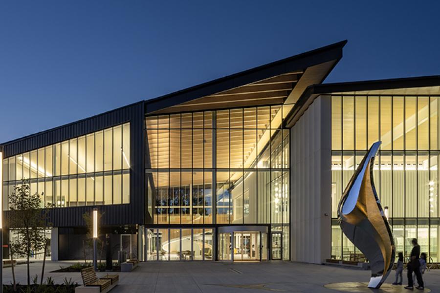 təməsew̓txʷ Aquatic and Community Centre in New Westminster