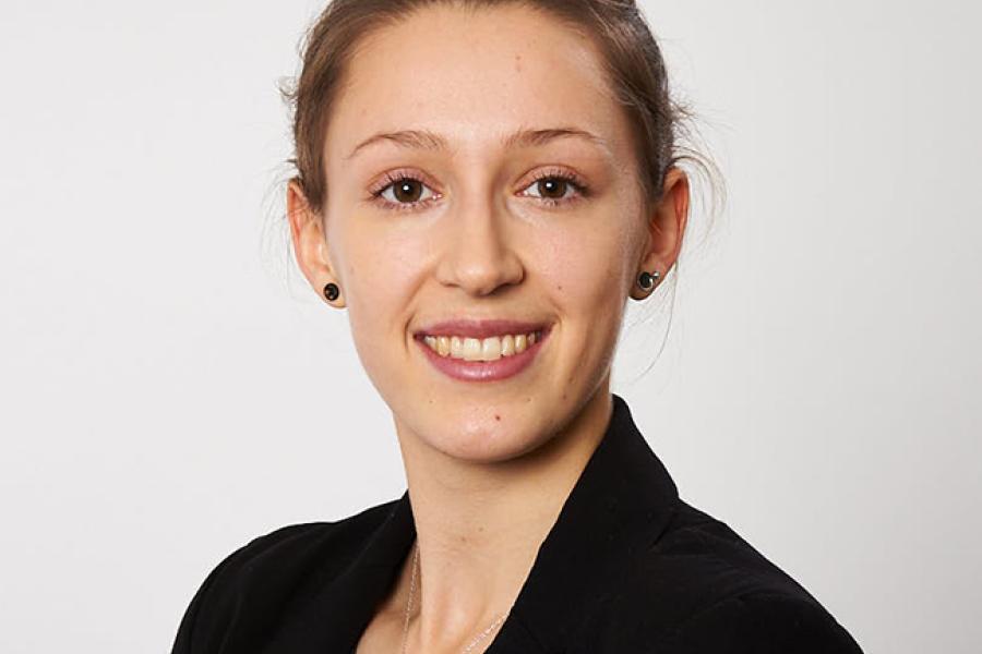 3244_Olivia Bolin_Porträt