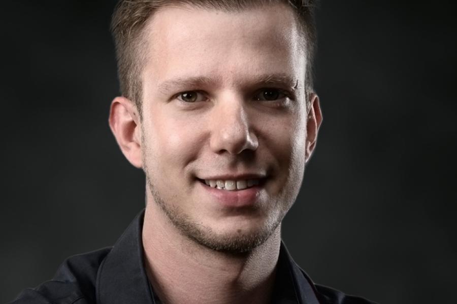 Woelfler Robert_portrait pic_3521.jpg