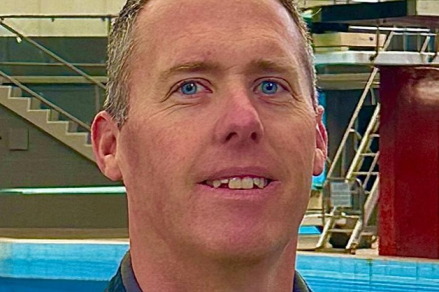 Alex Calwell portrait pic_3596