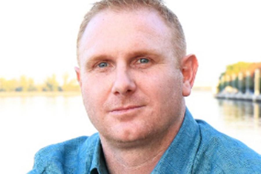 Matthew Turnbull_portrait pic_3668