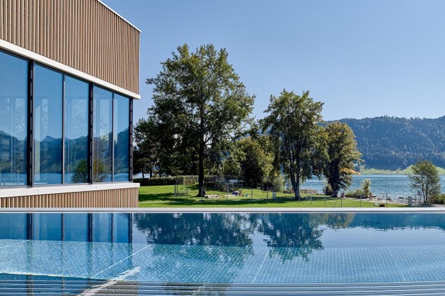 aegeribad-3693-view from pool over lake sb 3 2019-ben-huggler