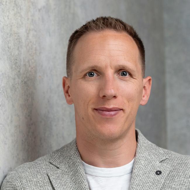 Thomas Voit_portrait pic_3778